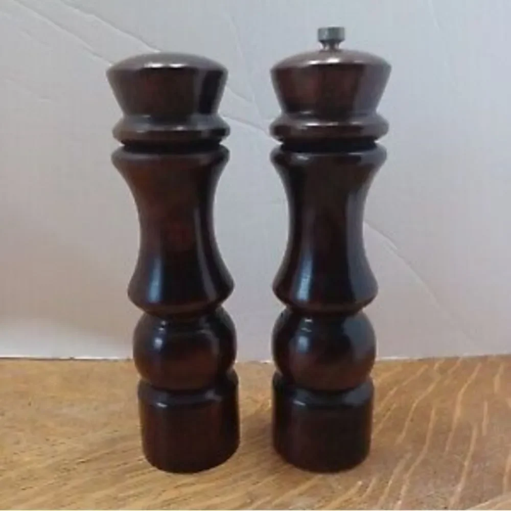 Vintage Goodwood Dark Wood Pepper Grinder Salt Shaker 8